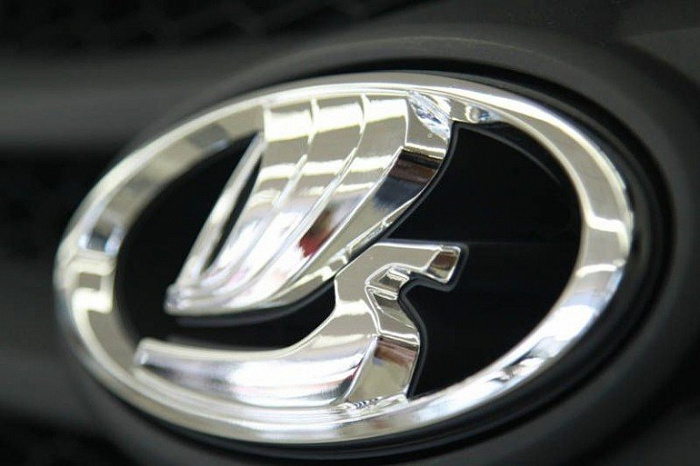 "Автоваз" озвучил планы по выпуску версии Lada с меньшей долей импортных компонентов