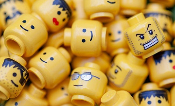 Слишком интимную деталь на детском конструкторе Lego обсуждают в сети