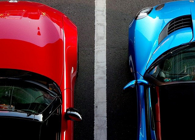 Зачем богатые россияне покупают сразу два одинаковых роскошных автомобиля