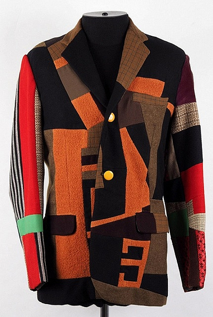 Тот самый цветной пиджак Эдуарда Лимонова, который он сшил себе сам, выставят на аукцион