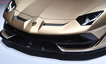 :   Ferrari  Lamborghini      