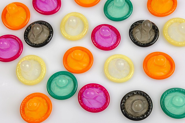 В Калифорнии приняли закон, запрещающий снимать презерватив во время секса без согласия партнера