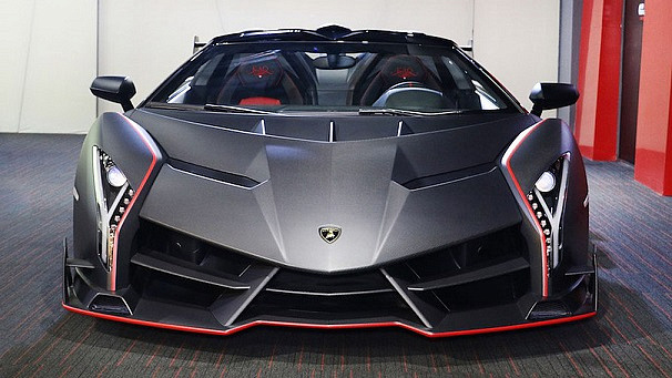 Уникальный карбоновый Lamborghini Veneno выставлен на продажу. В мире есть только один такой автомобиль
